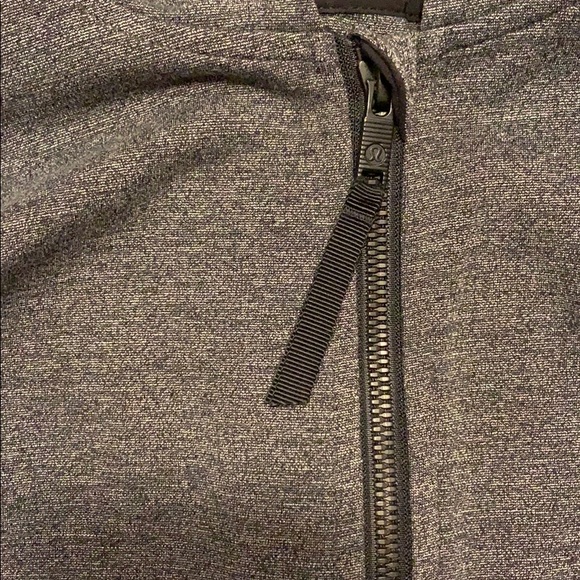women’s size 6 lululemon Athletica jacket - Picture 2 of 6